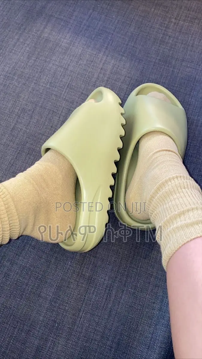 Original Adidas X Yeezy Slide ‘Olive’ Sandal Shoes