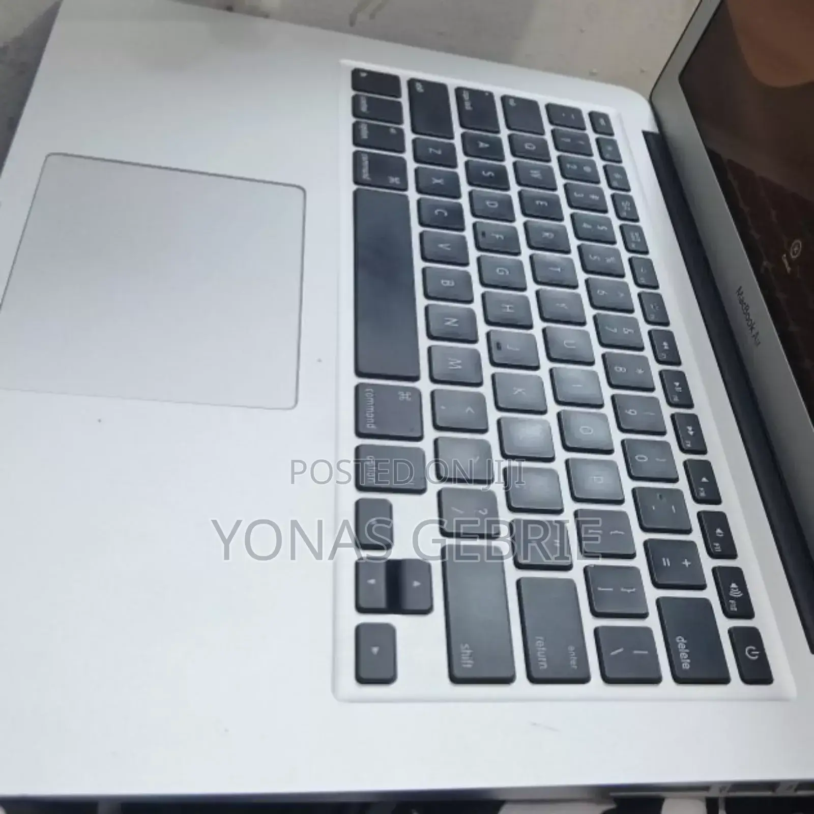 New Laptop Apple MacBook Air 2015 4GB Intel Core I5 SSD 128GB