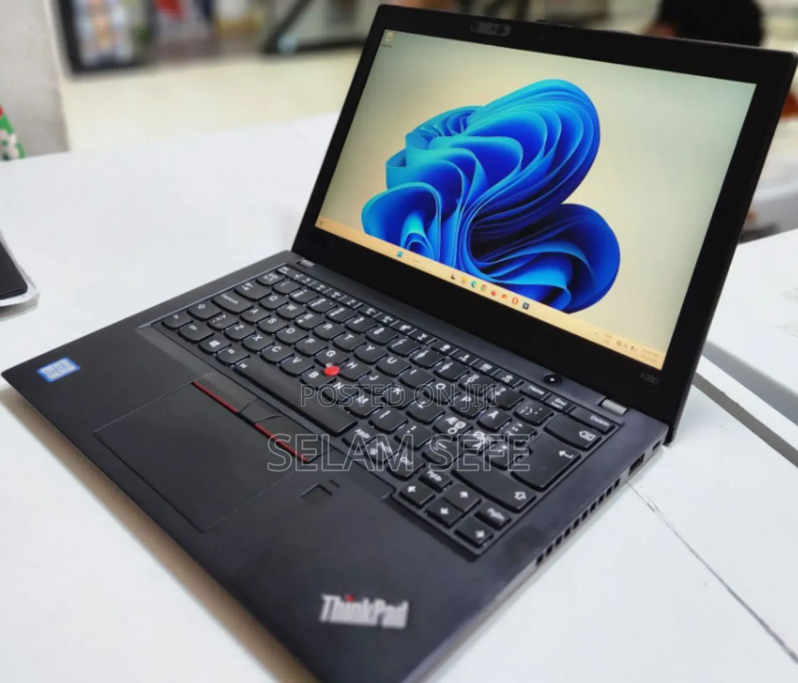 New Laptop Lenovo ThinkPad Yoga 370 16GB Intel Core I5 SSD 256GB