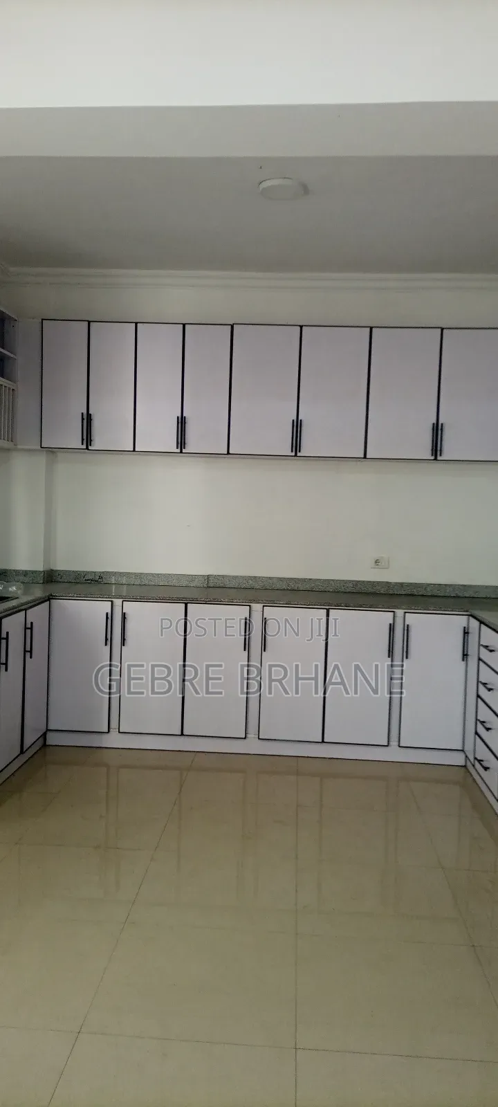 3bdrm Apartment in Apartment, Yeka for rent