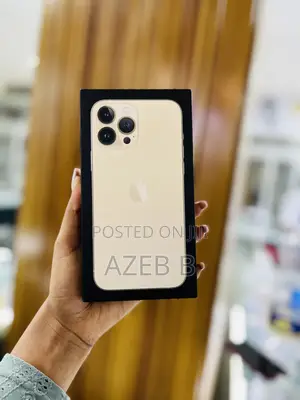 Photo - New Apple iPhone 13 Pro Max 256 GB Gold