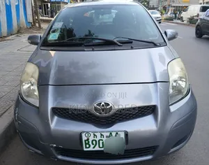 Photo - Toyota Yaris 2008 Silver