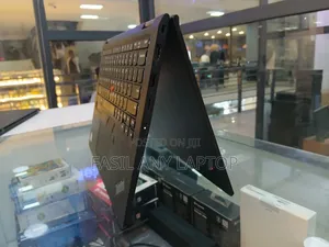Photo - New Laptop Lenovo ThinkPad Yoga 16GB Intel Core i5 SSD 512GB