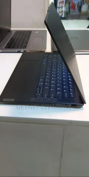 New Laptop Lenovo Yoga 330 32GB Intel Core I7 SSD 1T