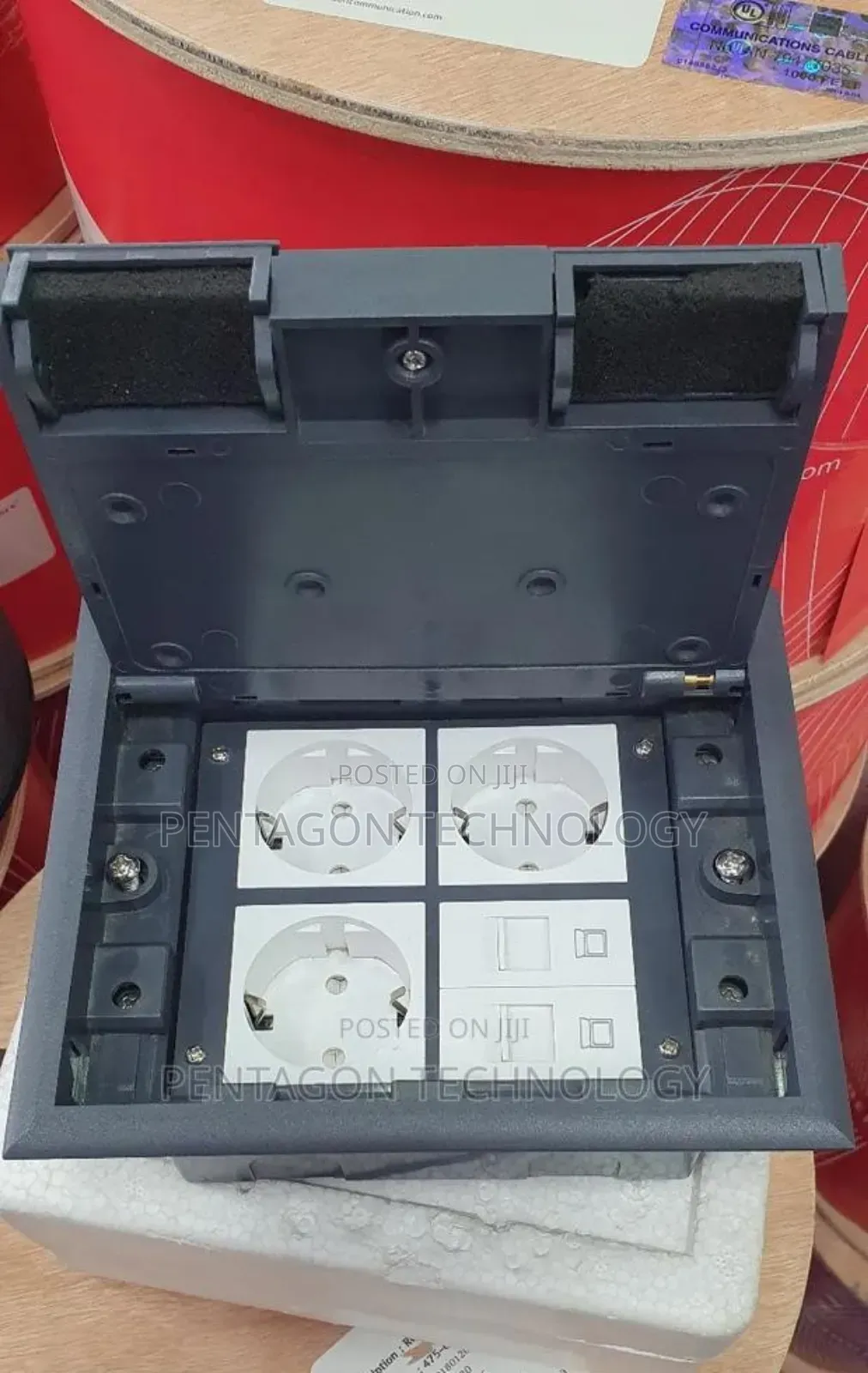 Floor Box 3 Socket 2 Data