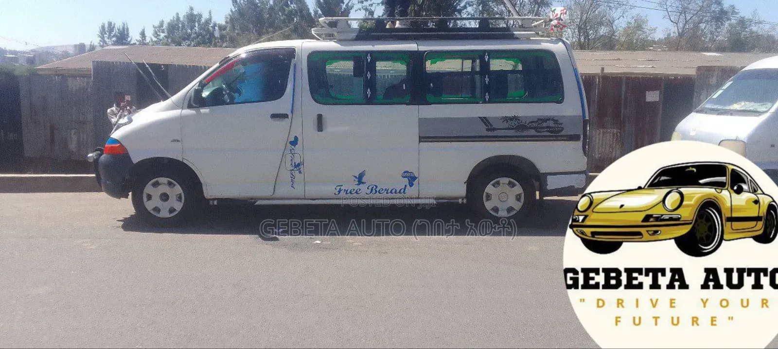 Toyota HiAce 2005 White