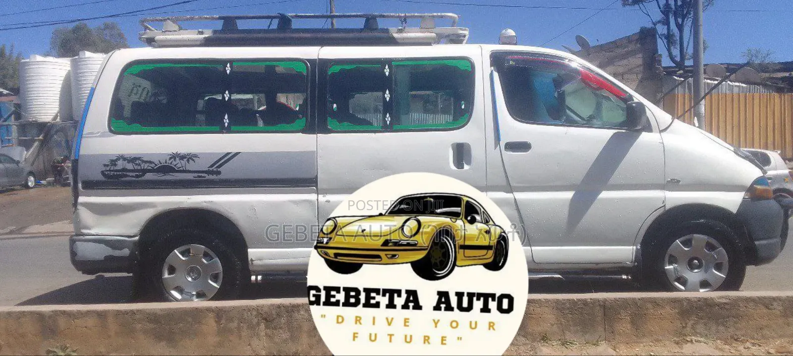 Toyota HiAce 2005 White