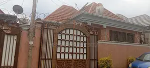 Furnished 5bdrm Villa in Bole for sale