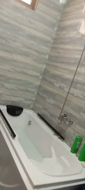 Furnished 5bdrm Villa in Bole for sale