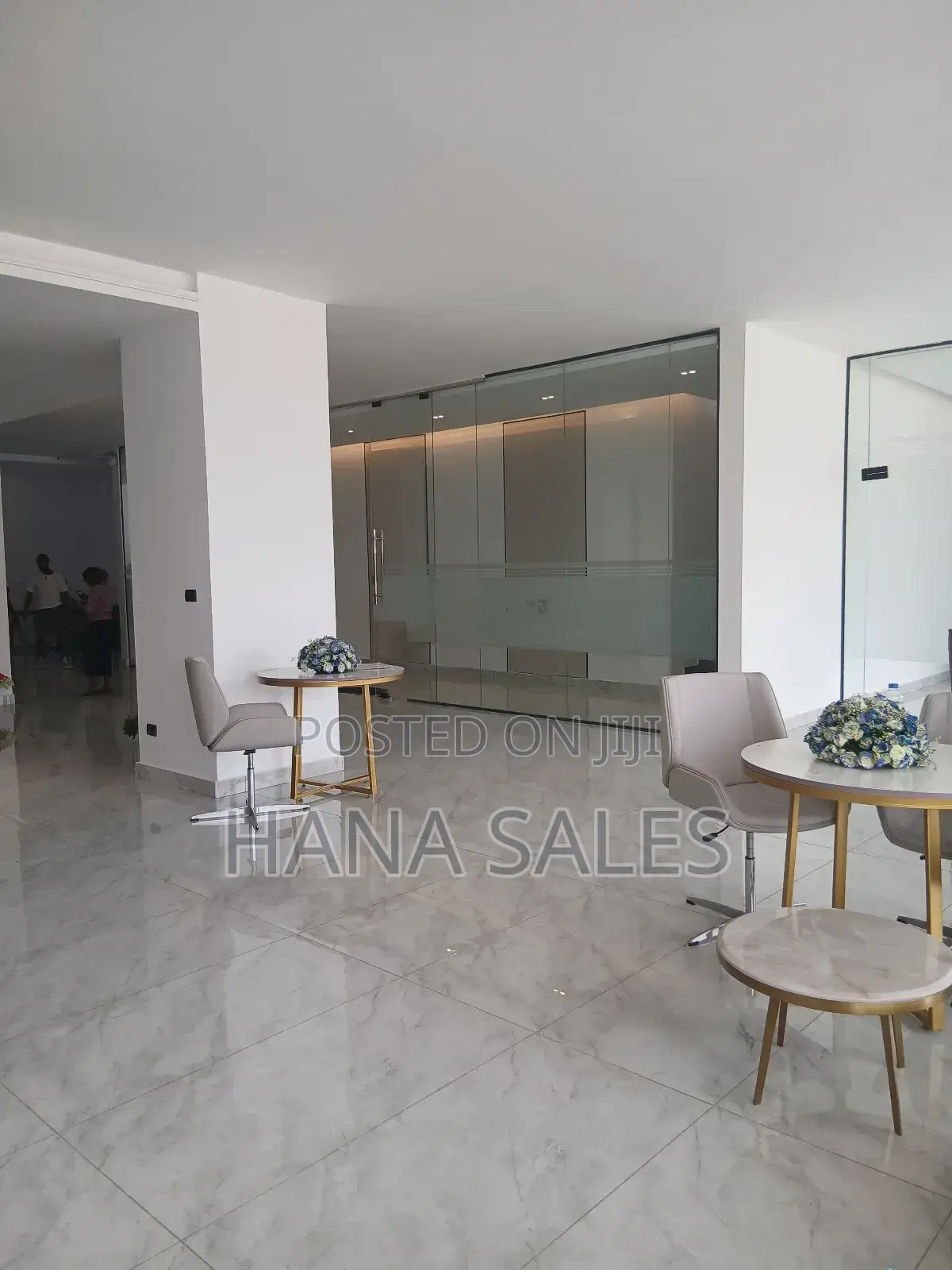 በመሀል ቦሌ የንግድጨሱቅ