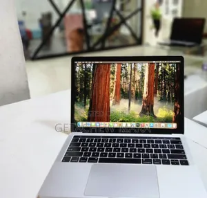 New Laptop Apple MacBook Pro M1 16GB Intel Core I5 SSD 256GB