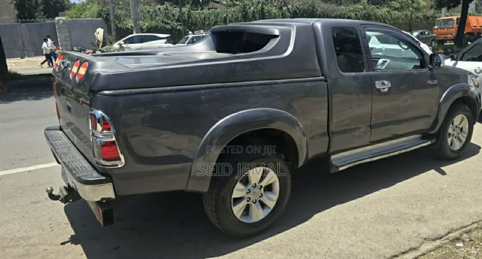Toyota Hilux 2014 Gray