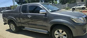 Toyota Hilux 2014 Gray