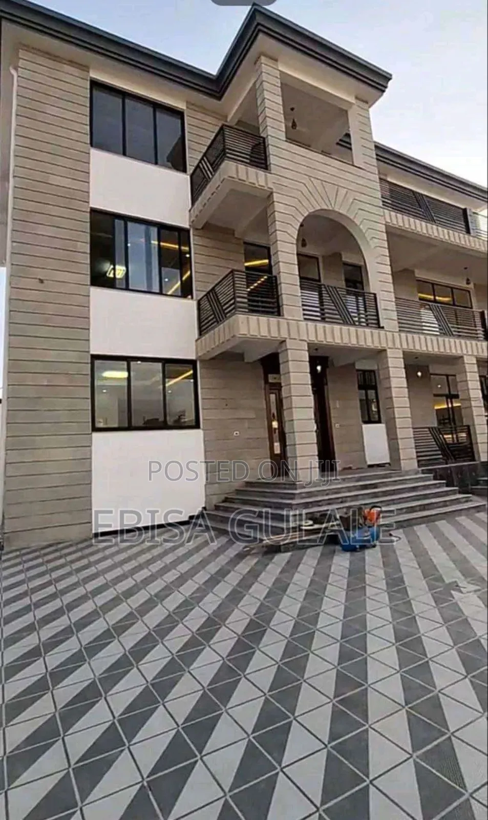 Furnished 6bdrm Chalet in Yeka for sale