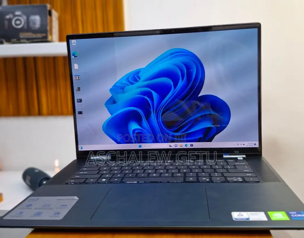 New Laptop Dell Inspiron 15 16GB Intel Core I7 SSD 1T