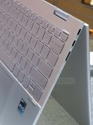 New Laptop HP Envy X360 8GB Intel Core I7 SSD 512GB