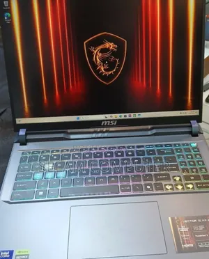 New Laptop MSI GP75 Leopard 16GB Intel Core Ultra 7 SSD 1T