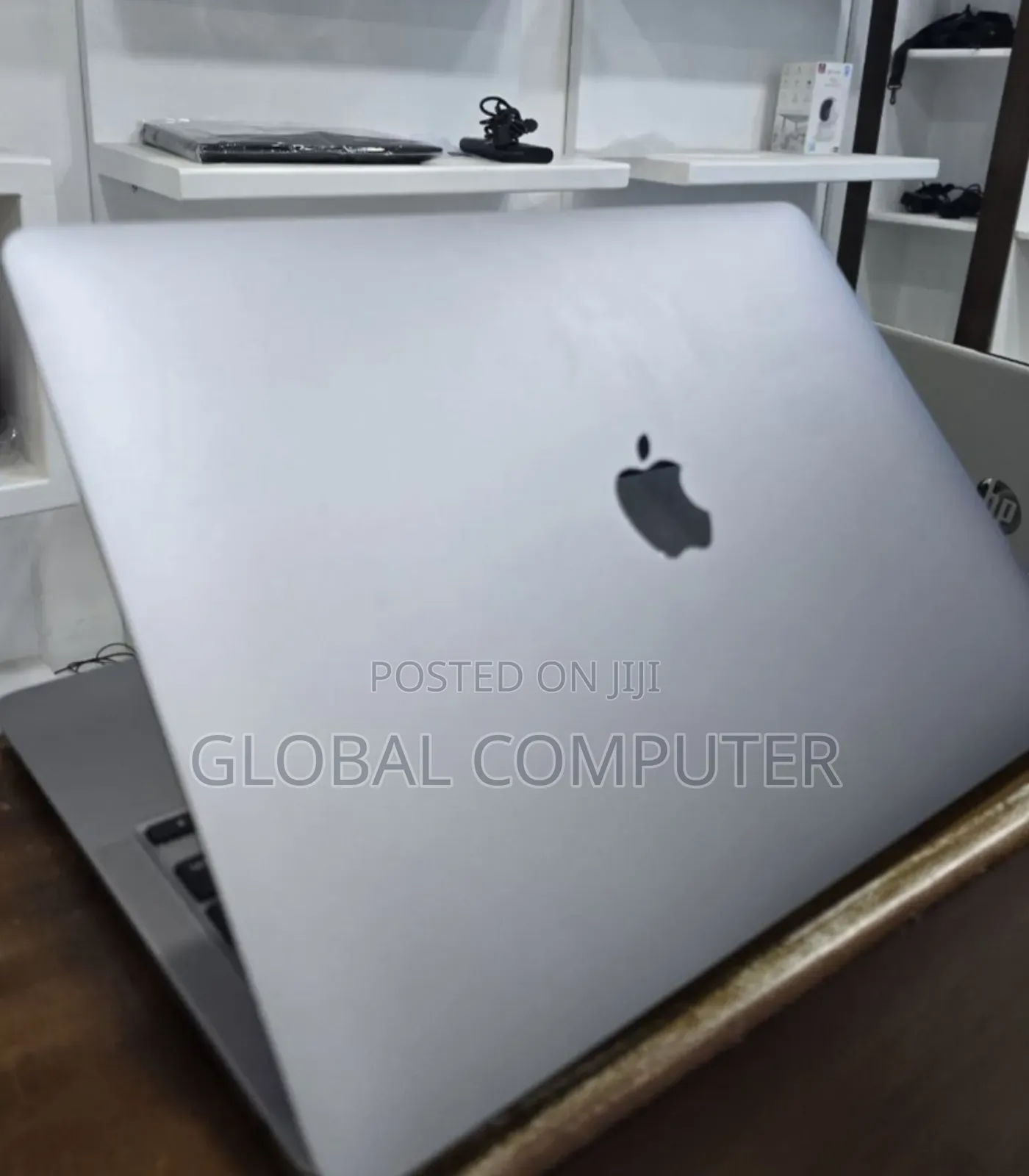 New Laptop Apple MacBook Pro M1 8GB Apple M1 SSD 256GB