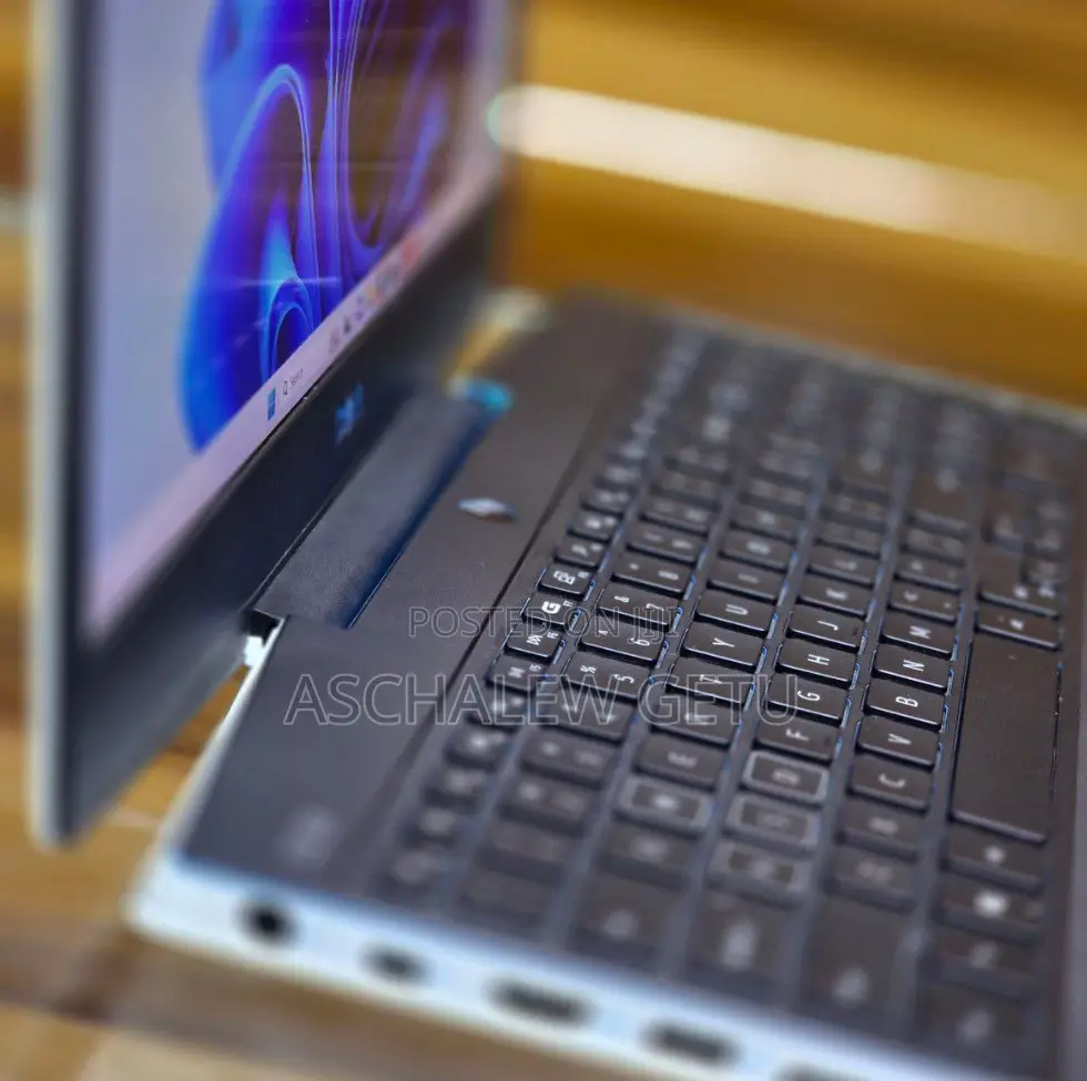 New Laptop Dell XPS 13 16GB Intel Core I7 SSD 512GB