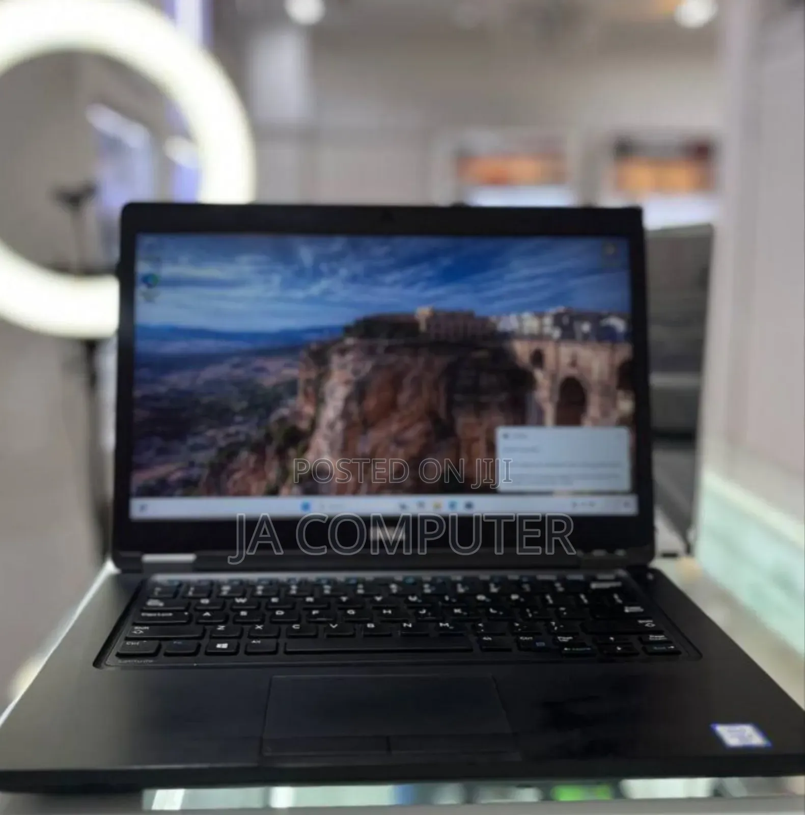 New Laptop Dell Latitude 5310 8GB Intel Core I5 SSD 256GB