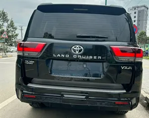 Toyota Land Cruiser 2023 Matt Black