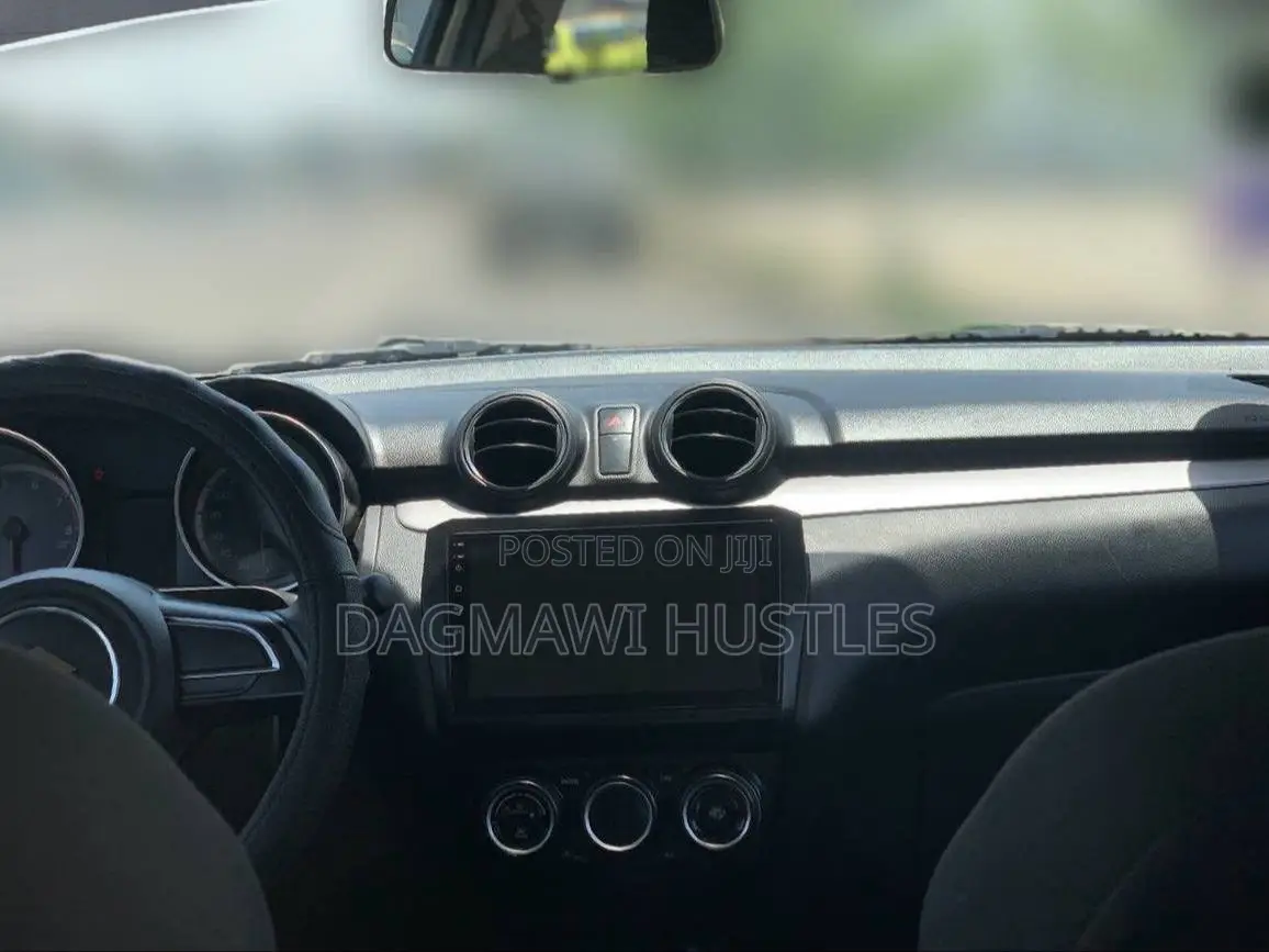 Suzuki Swift 2022 Silver