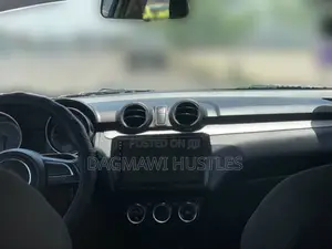 Suzuki Swift 2022 Silver