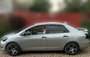 Photo - Toyota Yaris 1.3 2006 Silver