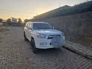 Toyota 4-Runner 2014 White
