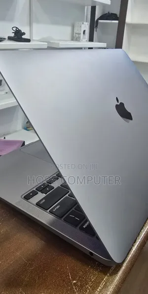 Photo - New Laptop Apple MacBook Air 2020 M1 8GB Apple M1 SSD 256GB