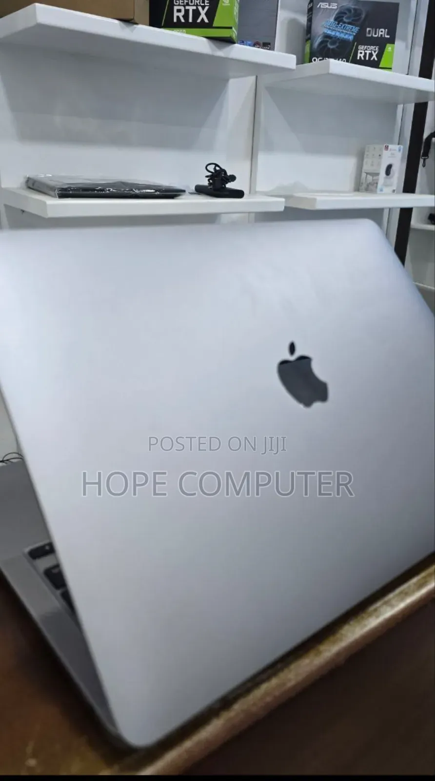 New Laptop Apple MacBook Air 2020 M1 8GB Apple M1 SSD 256GB