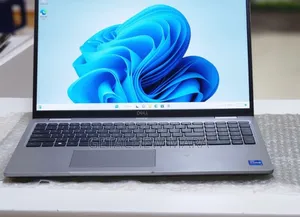 Photo - New Laptop Dell Latitude 5310 16GB Intel Core I7 SSD 512GB