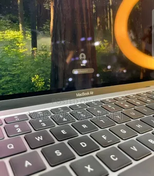 New Laptop Apple MacBook Air 2020 M1 8GB Apple M1 SSD 256GB