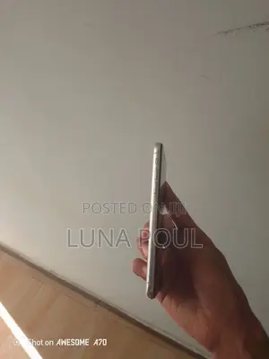 Apple iPhone X 64 GB White