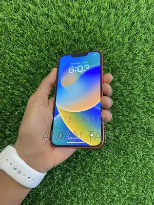 Photo - Apple iPhone 13 128 GB Red