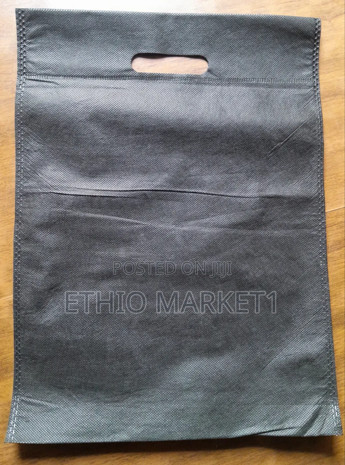 Non-Woven Polypropylene Shopping Bags Black Color 30x40 Size