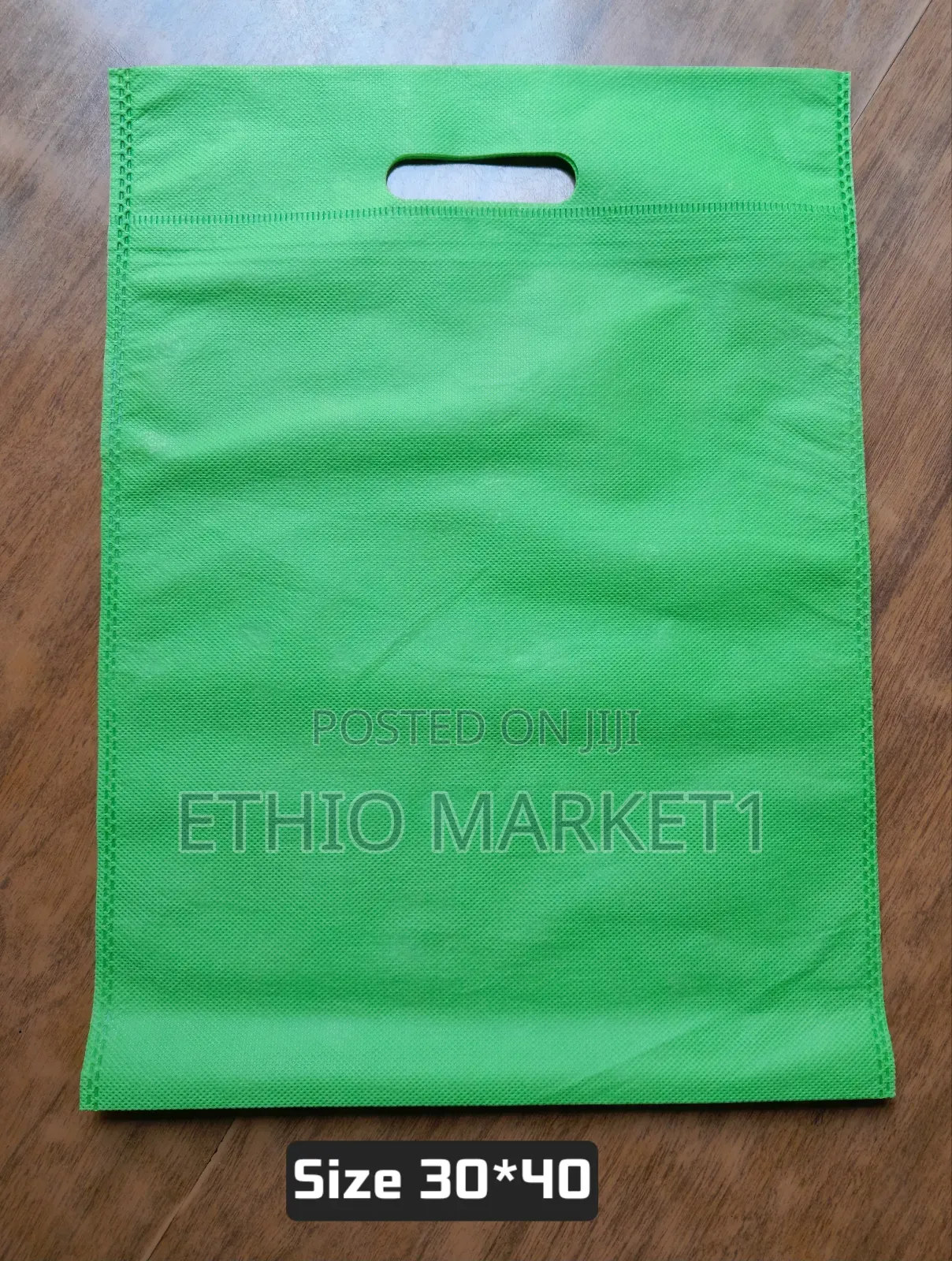Non-Woven Polypropylene Shopping Bags Green Color 30x40 Size