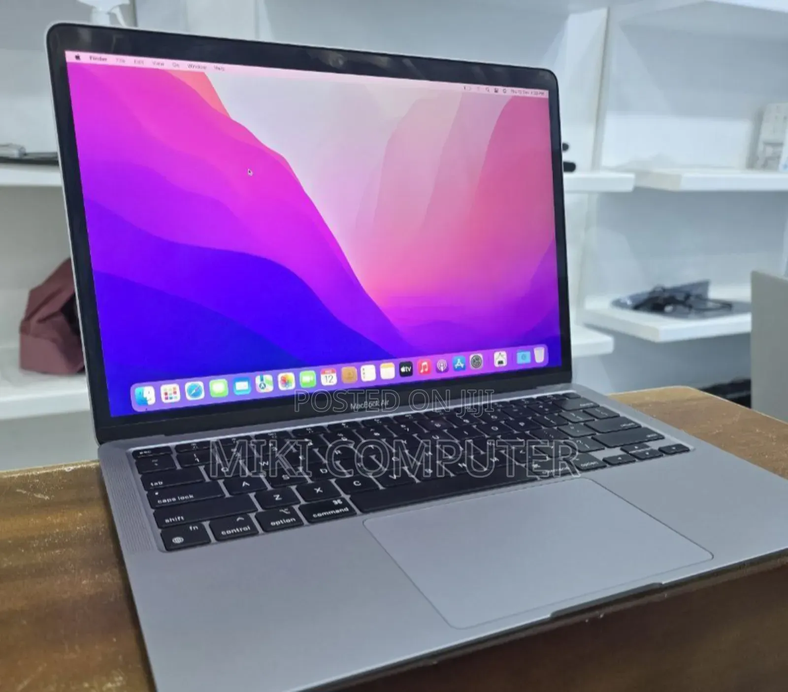New Laptop Apple MacBook Air 2020 M1 8GB Intel SSD 256GB