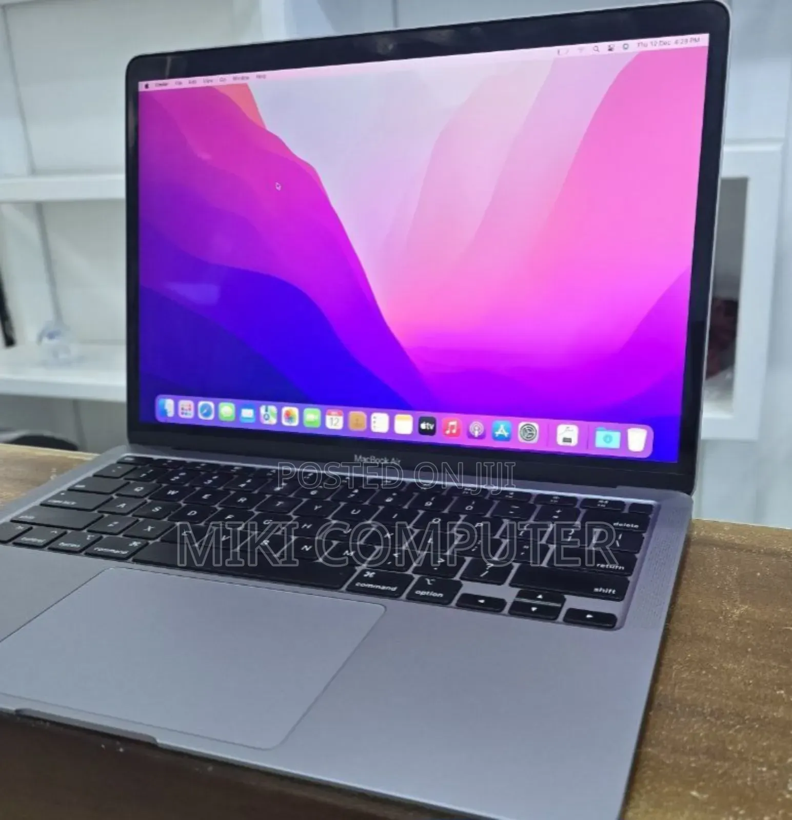 New Laptop Apple MacBook Air 2020 M1 8GB Intel SSD 256GB