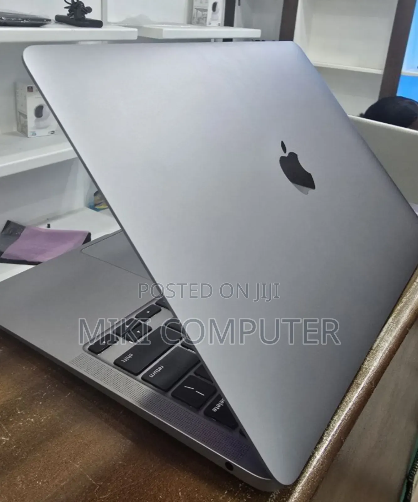 New Laptop Apple MacBook Air 2020 M1 8GB Intel SSD 256GB