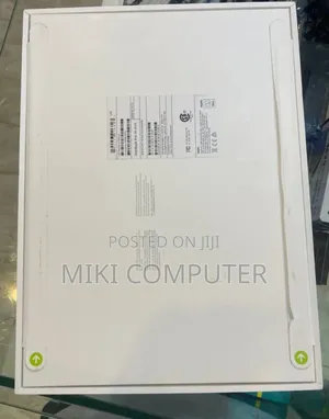 New Laptop Apple MacBook Pro 2022 M2 16GB Intel SSD 4T