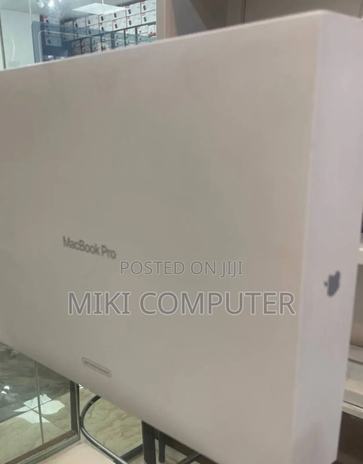 New Laptop Apple MacBook Pro 2022 M2 16GB Intel SSD 4T