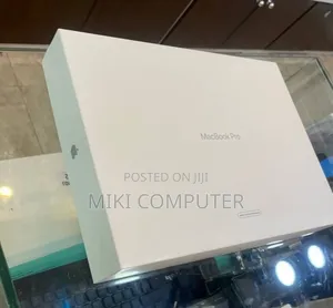 New Laptop Apple MacBook Pro 2022 M2 16GB Intel SSD 4T