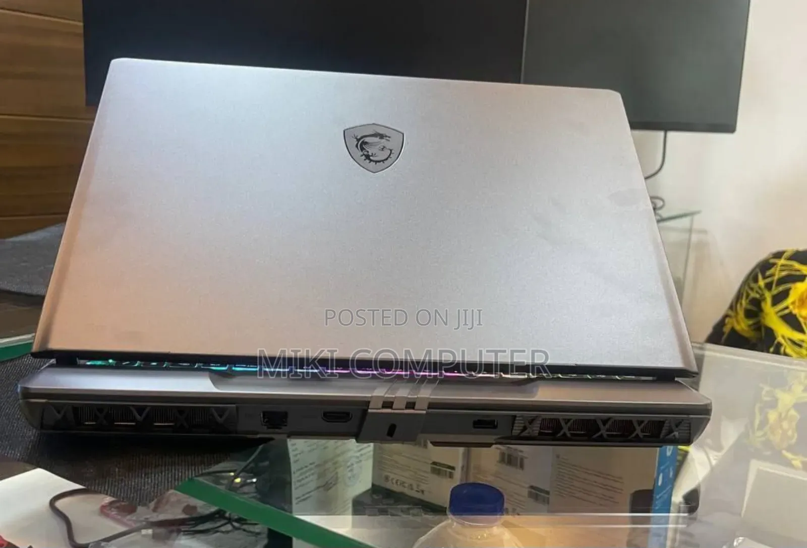 New Laptop MSI Vector 17 HX AI A2XWJG 16GB Intel Core Ultra 7 SSD 1T