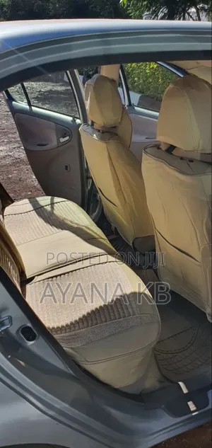 Toyota Platz 2004 Silver