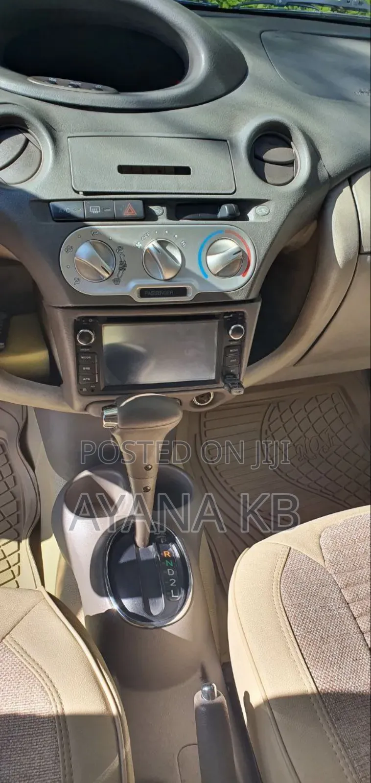 Toyota Platz 2004 Silver