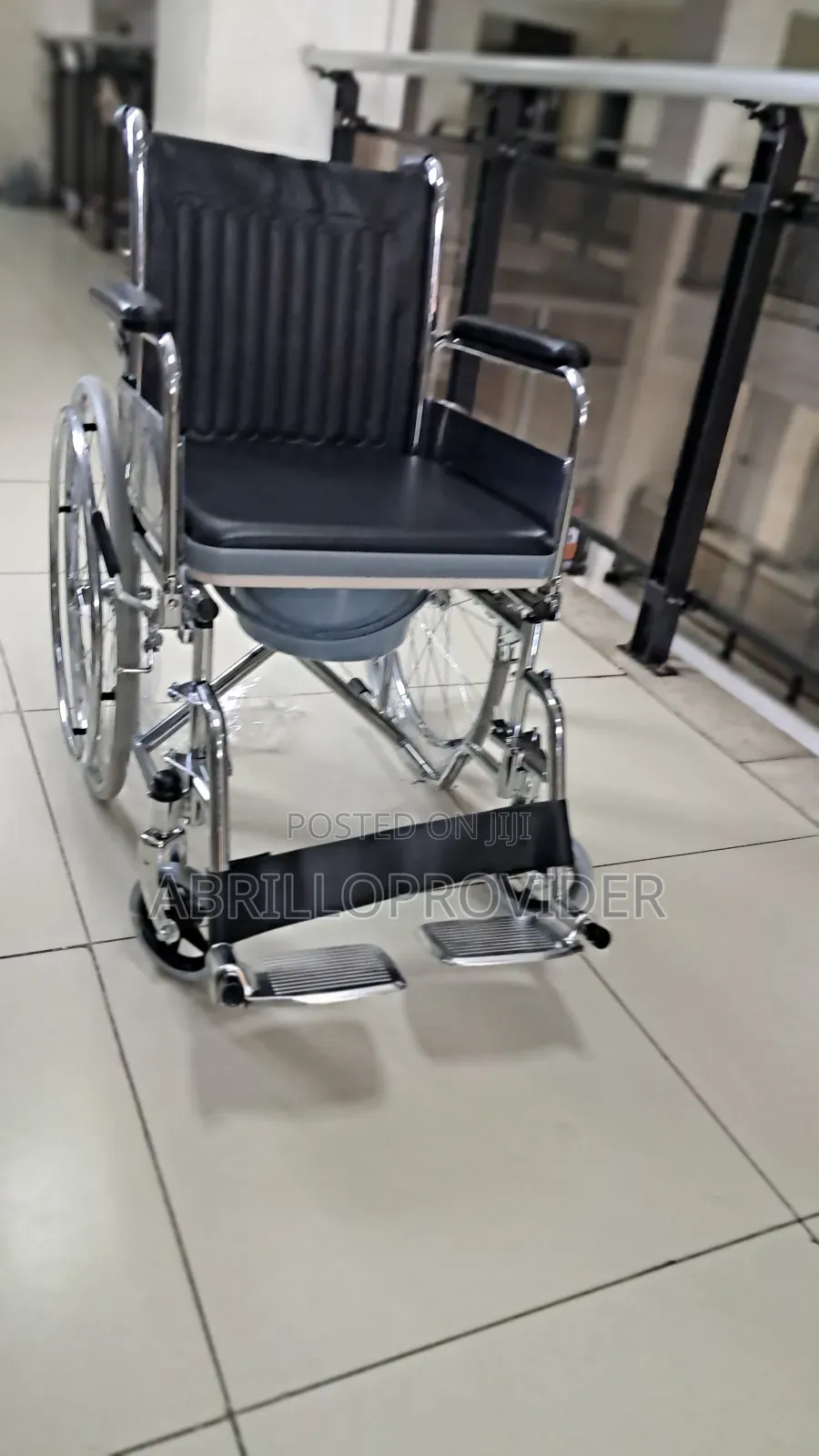 Toilet Wheelchair4wheelchair3wheelchair2wheelchair3wheelchai