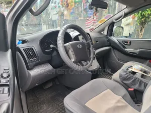 Photo - Hyundai Starex 2014 Grey