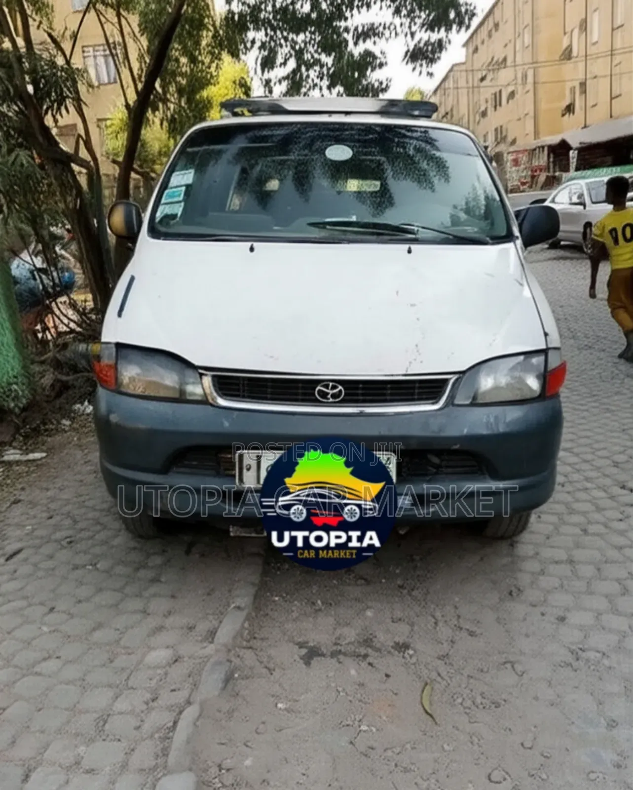 Toyota HiAce 2000 Silver