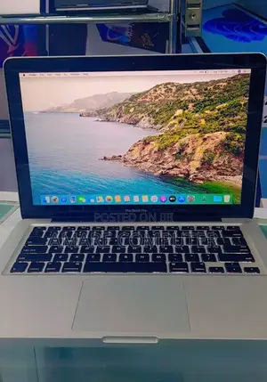 Photo - New Laptop Apple MacBook 2012 4GB Intel Core I5 HDD 500GB